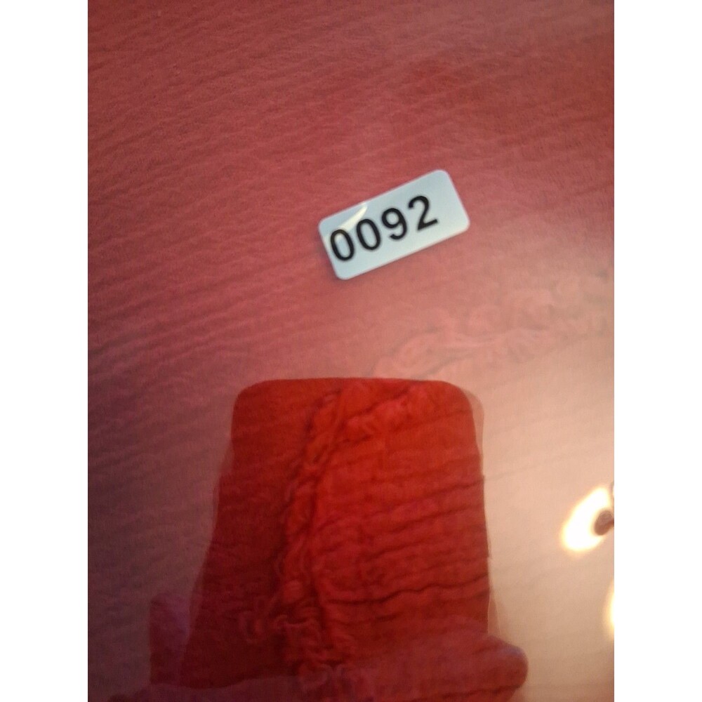 Focus. Textured Size Small, In Gorgeous Red Color. - Picture 7 of 7